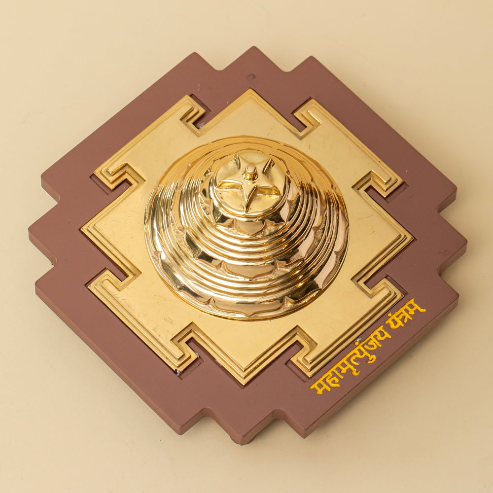 Maha Mrityunjaya Yantra energized for protection from untimely death, crafted in Panchdhatu with sacred geometry